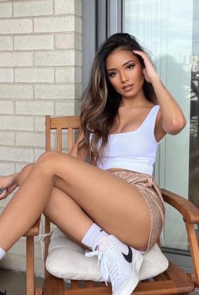 KrizzaAVAILABLEnow