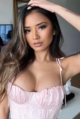 KrizzaAVAILABLEnow
