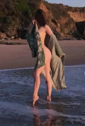 Caris-Escort girl In Singapore